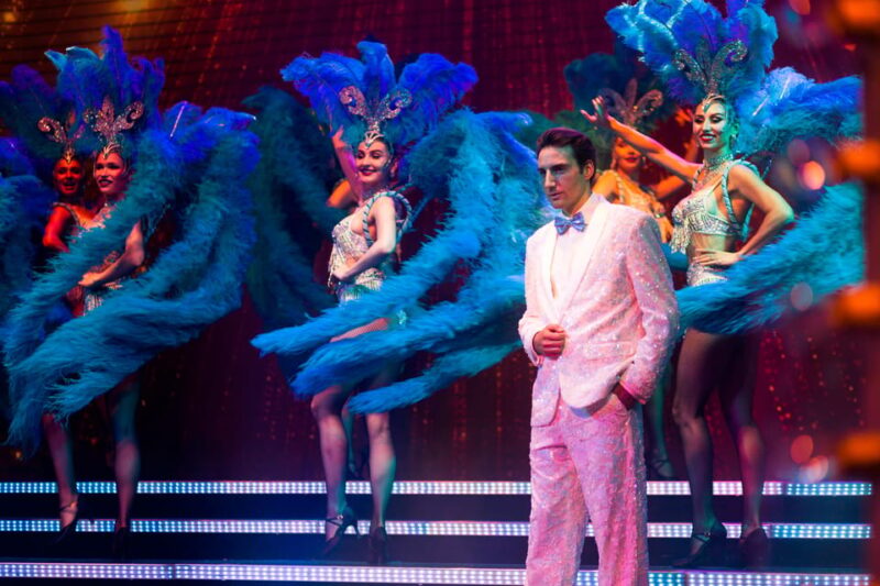 Warsaw: Dinner Show at Sabat Theatre - Costumes and Performances