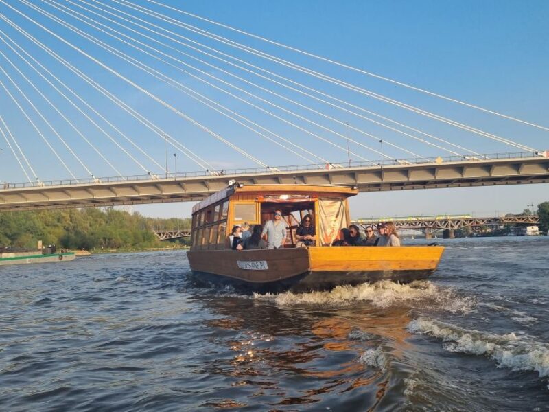 Warsaw: Evening Vistula Cruise With Prosecco - Ship and Amenities