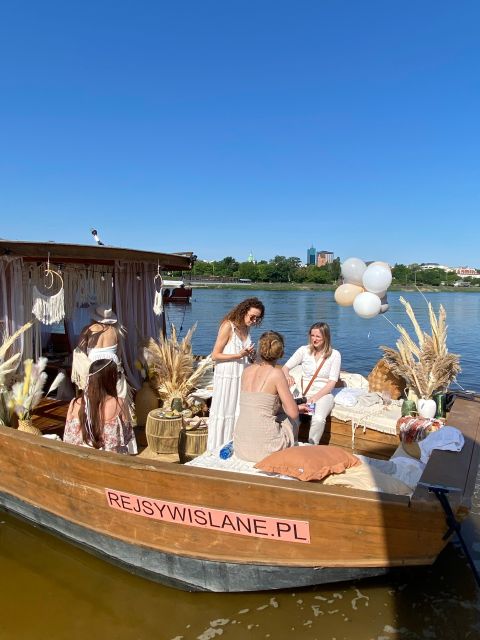 Warsaw: Evening Vistula Cruise With Prosecco - Boarding Location