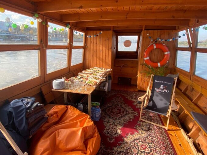 Warsaw: Evening Vistula Cruise With Prosecco - Frequently Asked Questions