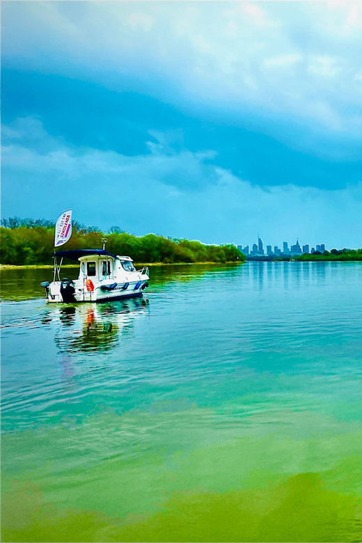 Warsaw: Exciting 90 Min Speedboat Tour on the Wild River - Safety and Accessibility