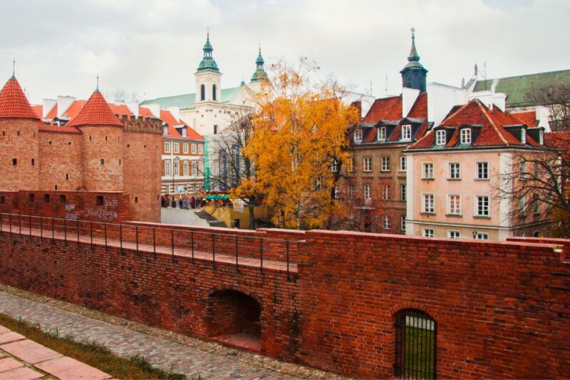 Warsaw: First Discovery Walk and Reading Walking Tour - Important Notes