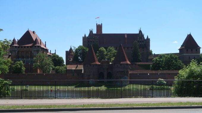 Warsaw/Gdansk: Deluxe Private Transfer Service - Frequently Asked Questions