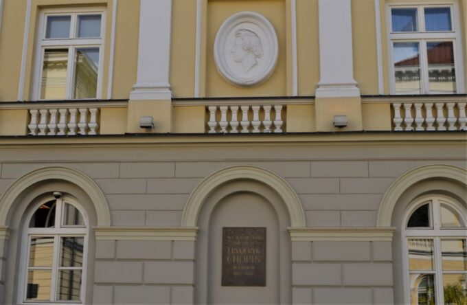 Warsaw: Guided Frederic Chopin Tour With Concert - Chopins Music Highlights