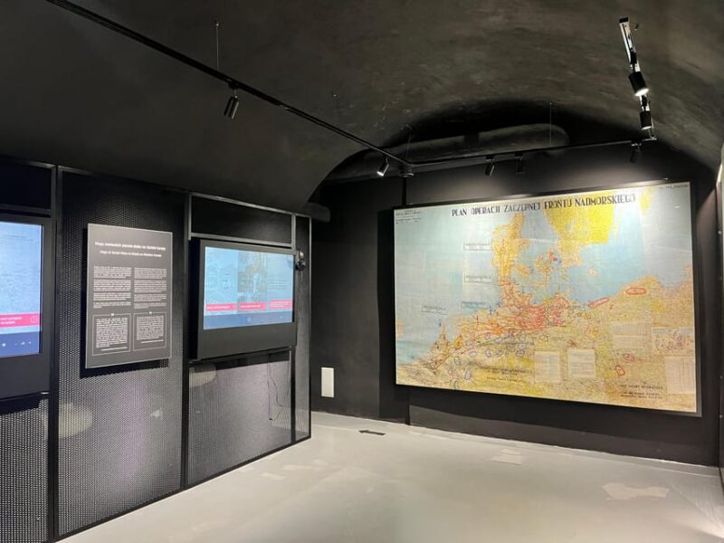 Warsaw: Guided Tour of the Cold War Museum - Guided Tour Availability