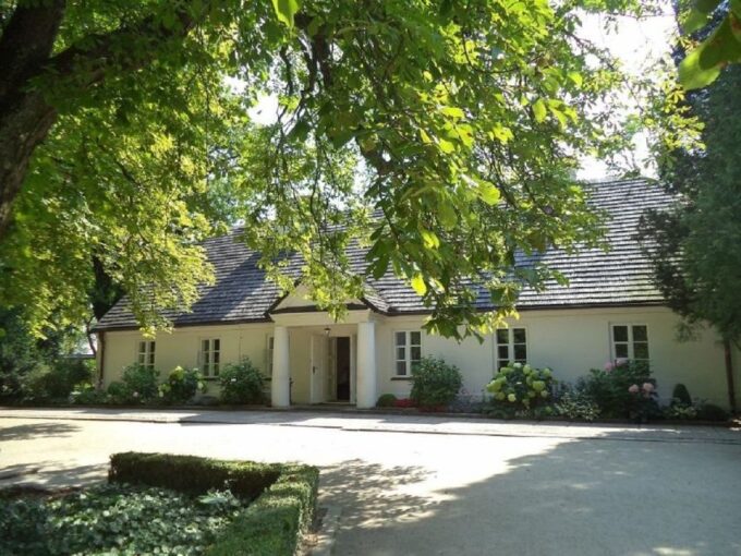 Warsaw: Half-Day Private Chopin Tour to Zelazowa Wola - Booking and Availability