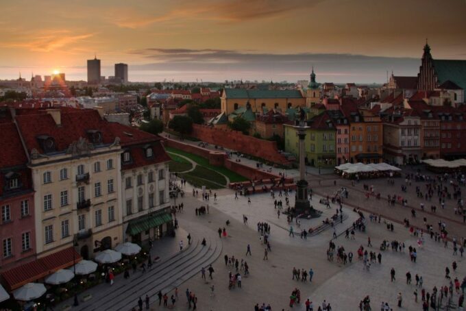 Warsaw: Highlights of Old & New Town Private Guided Tour - Guide Languages and Customization