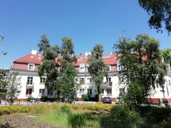 Warsaw: Insider Tour Through Hidden Gems With Hotel Pickup - Exploring Charming Streets