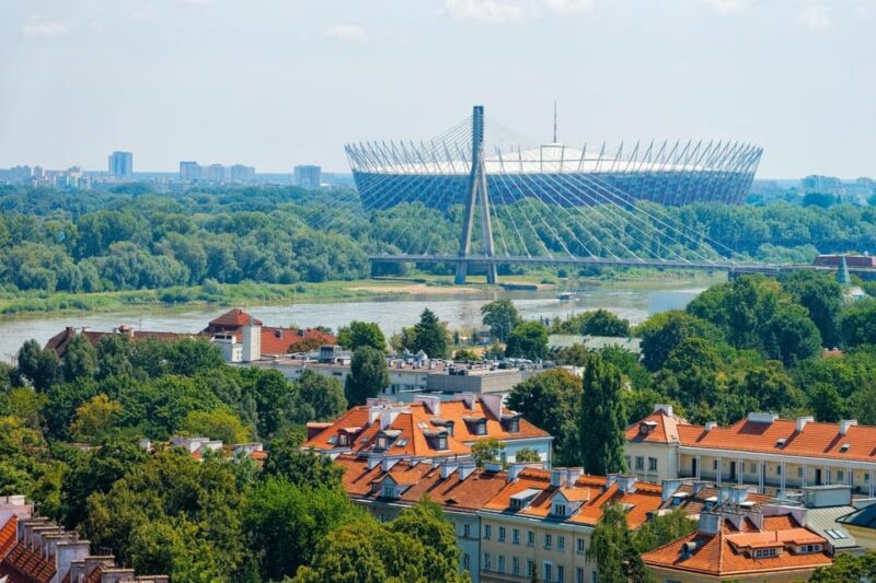Warsaw: Insta-Perfect Walk With a Local - Key Points