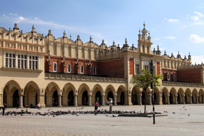 Warsaw: Kraków and Auschwitz-Birkenau Full-Day Trip - Additional Information