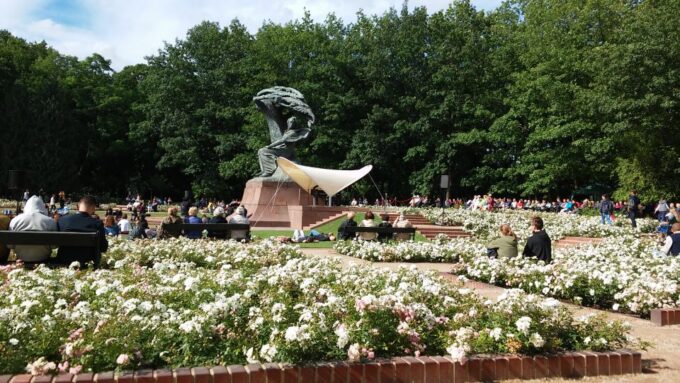 Warsaw: Layover City Tour With Airport Pickup and Drop-Off - Explore Iconic Landmarks