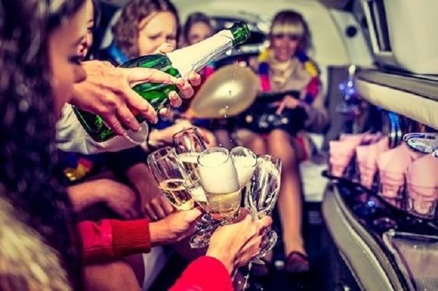 Warsaw: Limo Ride & Club Package - Language Options
