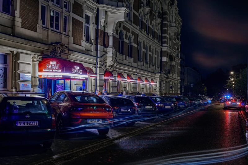 Warsaw: Live Show and Dinner for Two With Prosecco - Gourmet Dining Experience