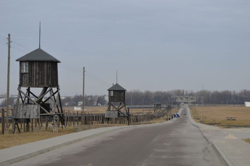Warsaw: Majdanek Concentration Camp and Lublin Old Town - Key Points