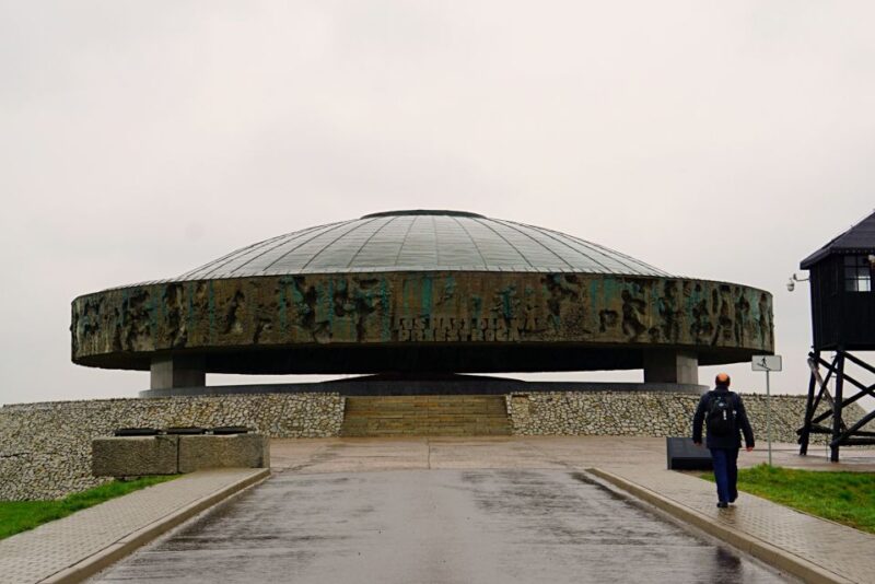 Warsaw: Majdanek Concentration Camp & Lublin Guided Day Tour - Customer Feedback