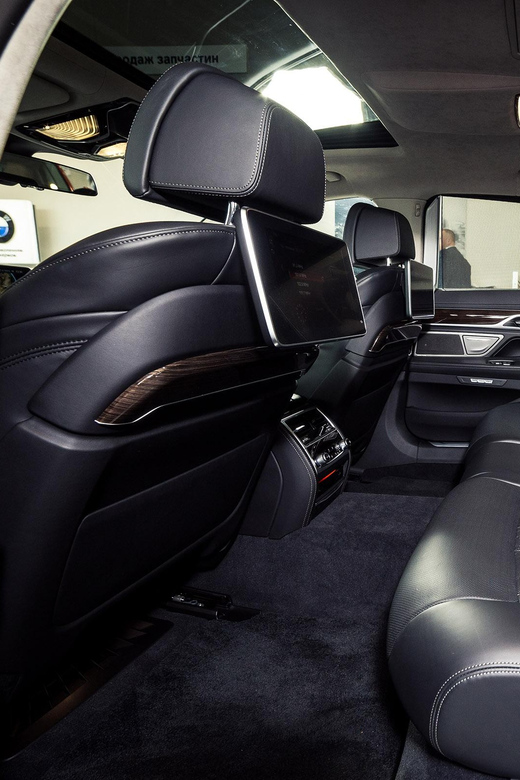 Warsaw: Modlin Airport Private Transfer - Service Overview