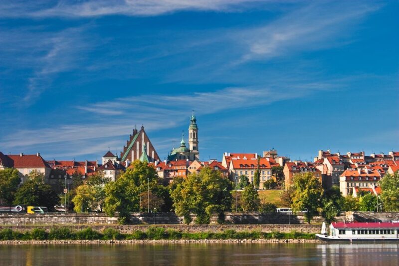 Warsaw: Old and New Town Private Walking Tour - Meeting Point and Experience
