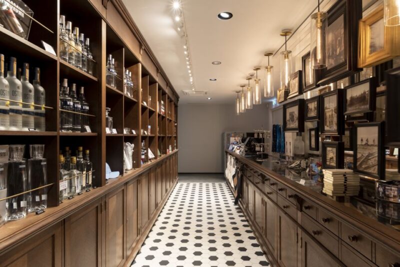 Warsaw: Polish Vodka Museum Tour With Tasting - Engaging Exhibits