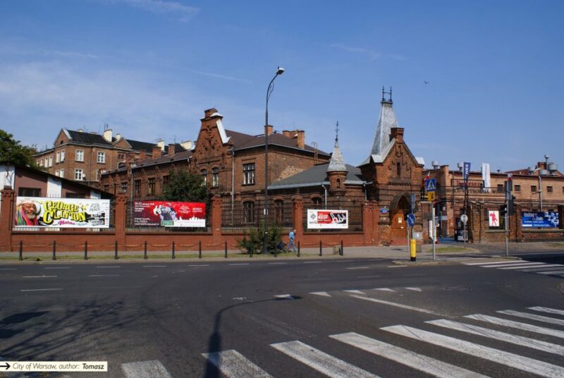 Warsaw: Praga District Tour With Vodka Museum and Tasting - Experience Highlights