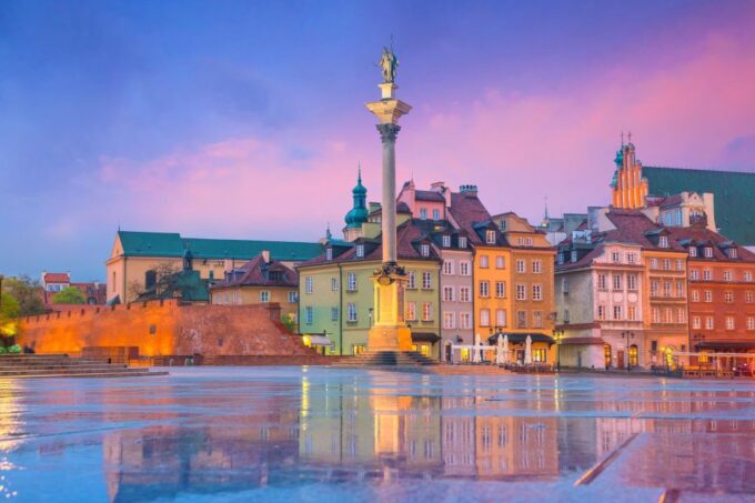 Warsaw: Private Exclusive History Tour With a Local Expert - Discover Warsaws Past