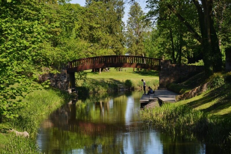 Warsaw: Private Half-Day Zelazowa Wola Tour - Chopins House and Gardens