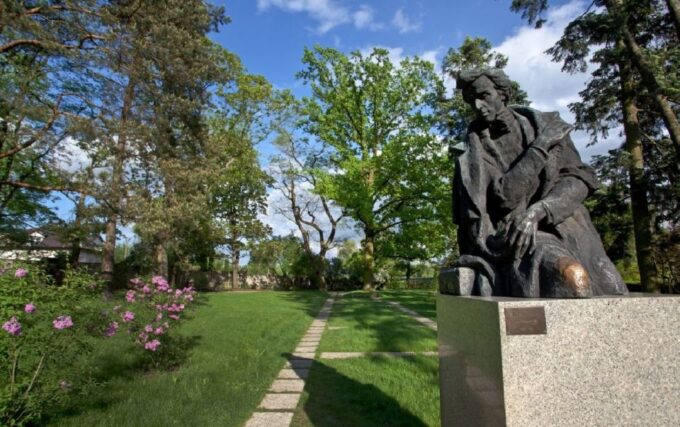Warsaw: Private Half-Day Zelazowa Wola Tour - Monuments in the Landscape