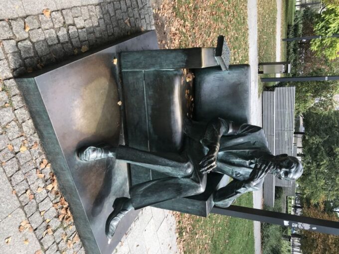 Warsaw: Skip-the-Line Royal Castle Guided Tour - Frequently Asked Questions