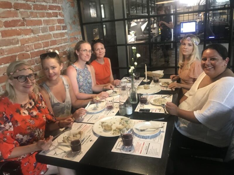 Warsaw: Traditional Food Tour With Old Town Sightseeing - Tour Features
