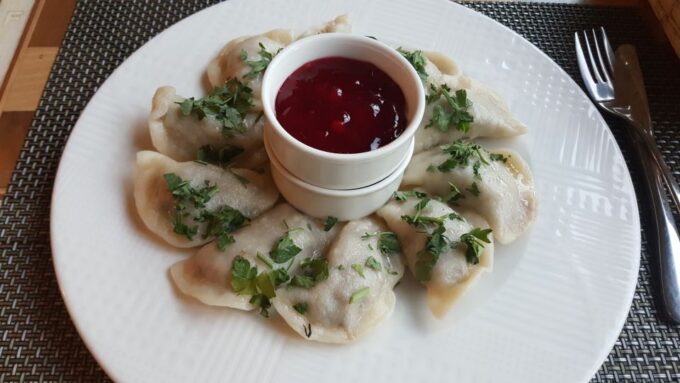 Warsaw: Traditional Food Tour With Old Town Sightseeing - Customer Reviews