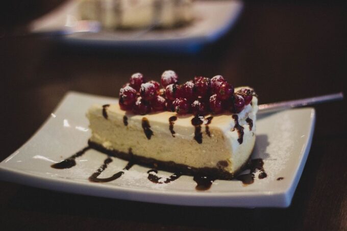 Warsaw: Traditional Food Tour With Old Town Sightseeing - Group Size and Cancellation Policy