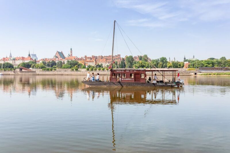 Warsaw: Traditional Galar Cruise on The Vistula River - Cruise Experience