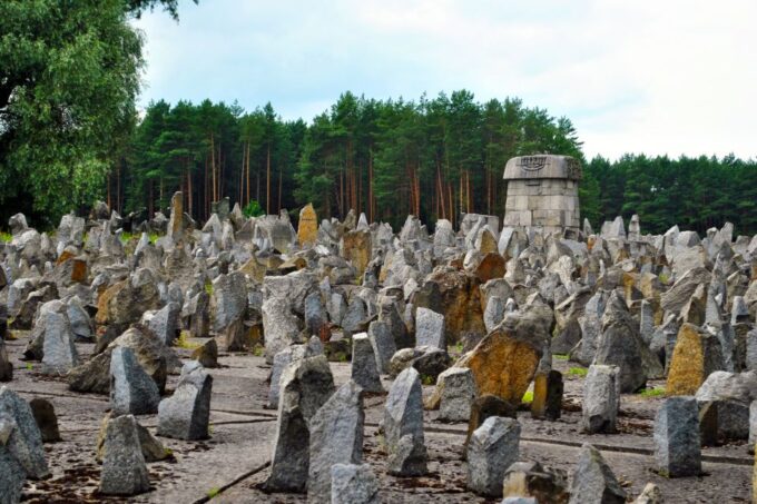 Warsaw: Treblinka Heartbreaking Concentration Camp Tour - Customer Reviews