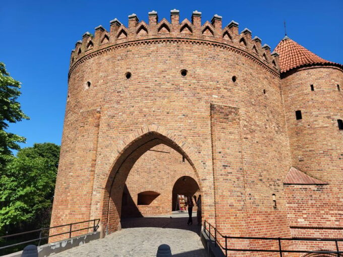 Warsaw UNESCO HERITAGE Walking Tour - Accessibility and Cancellation