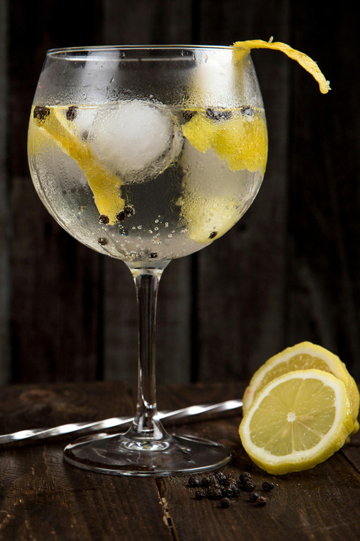 Warsaw: Vodka Tour - Unique Features