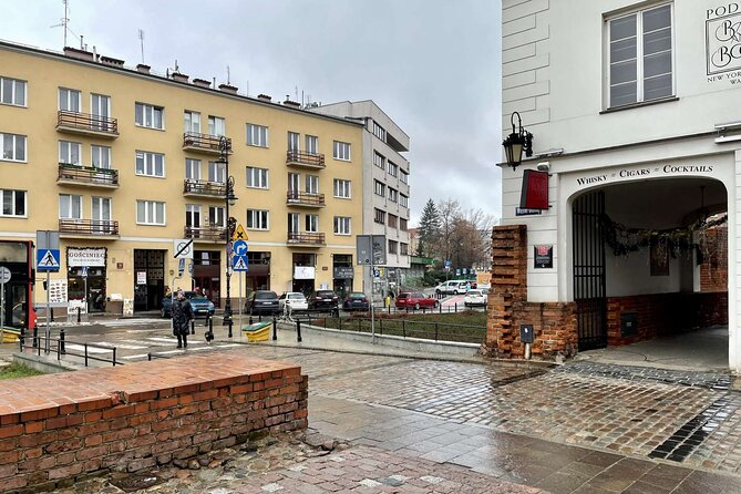 Warsaws Old Town A Self-Guided Audio Tour - Meeting and End Points