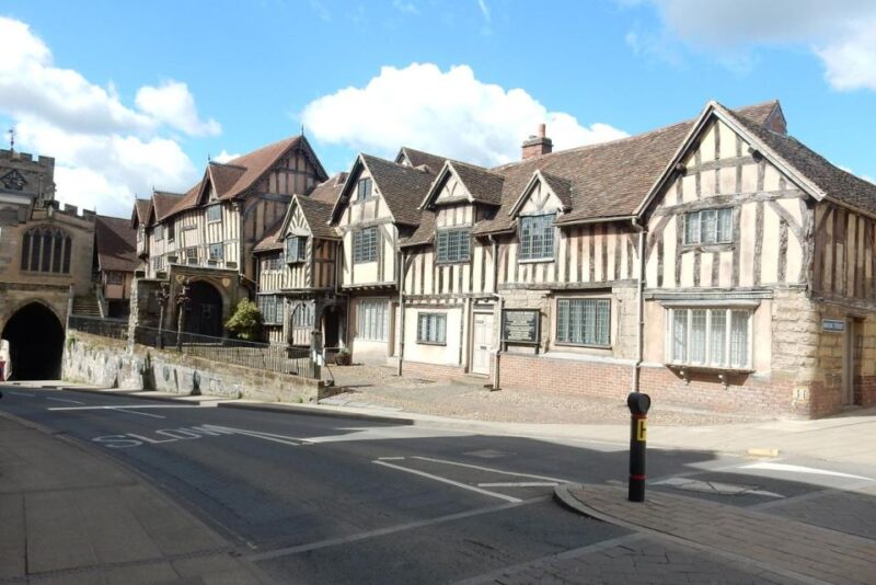 Warwick: Quirky Self-Guided Smartphone Heritage Walks - Activity Details