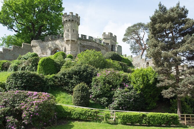 Warwick Self-Guided Immersive Audio Walking Tour - GPS-Guided Navigation and Offline Mode