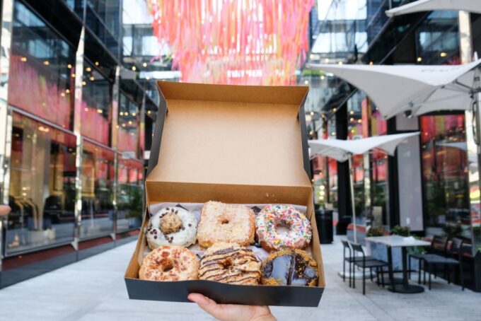 Washington, D.C.: Guided Delicious Donut Tour With Tastings - Donut Tasting Highlights