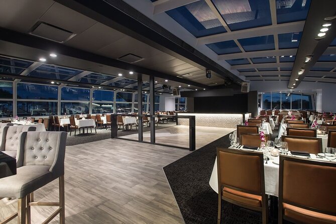 Washington DC 4th of July Plated Dinner Cruise - Inclusions and Amenities