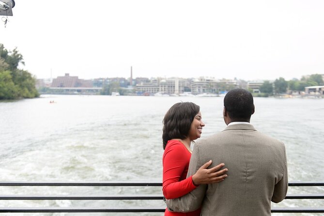 Washington DC Christmas Eve Brunch Buffet Cruise - Unlimited Libations