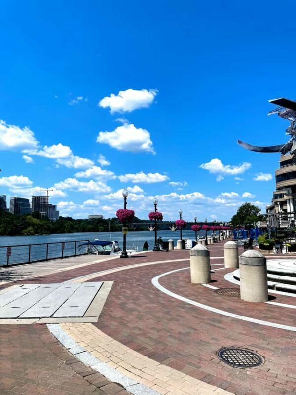 Washington DC: Food Tour with 6+ Locals Favorites Bites - An In-Depth Look at the Georgetown Food Tour