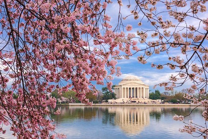 Washington DC Iconic Sights and Monuments - Monuments and Memorials