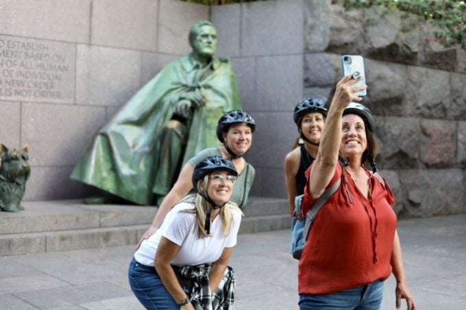Washington DC: Monuments and Memorials Bike Tour - Activity and Duration