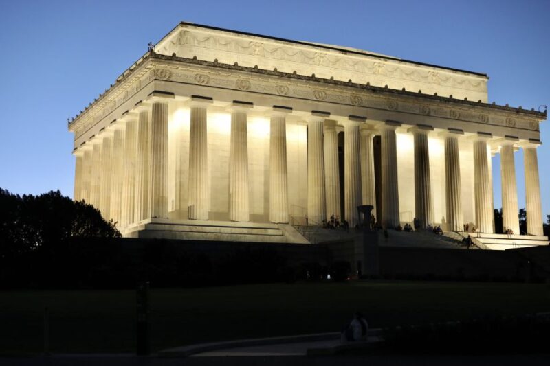 Washington DC Monuments by Night Bike Tour - Key Points