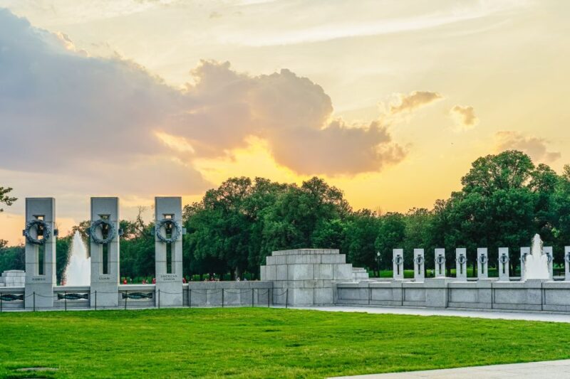 Washington DC: National Mall Night Bus Tour - Key Points