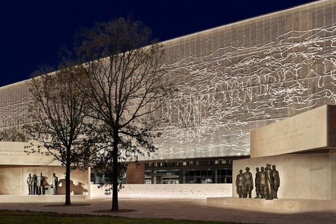 Washington DC Night-Time City Tour - Landmarks and Sightseeing