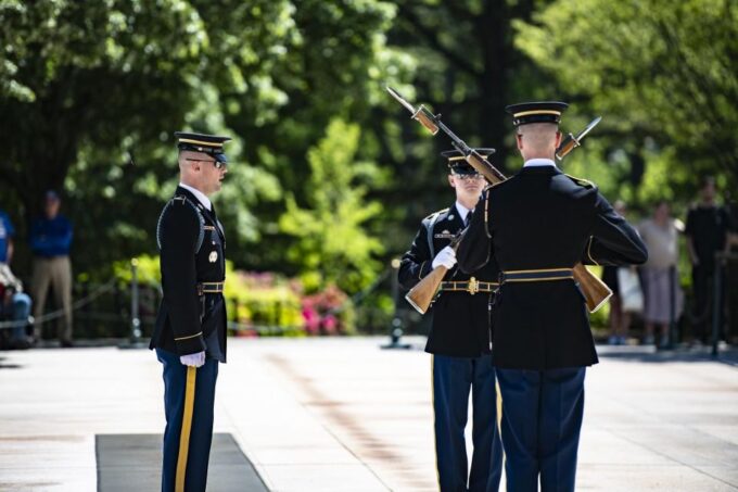 Washington Dc: Private Tour With Luxury Vehicle - Customizable Itinerary