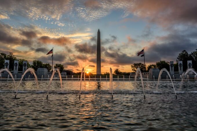 Washington DC: Small-Group 3-Hour Night Tour - Exploring Iconic Sites