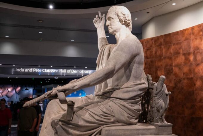 Washington,DC:National Archives & Museum of American History - Frequently Asked Questions