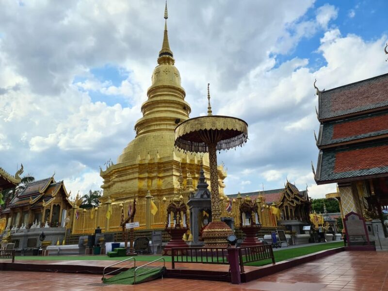 Wat Doi Phra Chan & Wat Hariphunchai & Rare Forest Market. - Local Food and Fresh Produce
